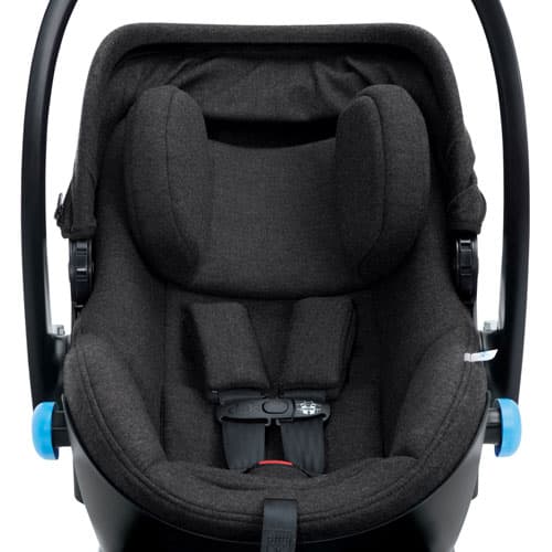The comfortable newborn body support system in the Clek Liingo infant car seat 
