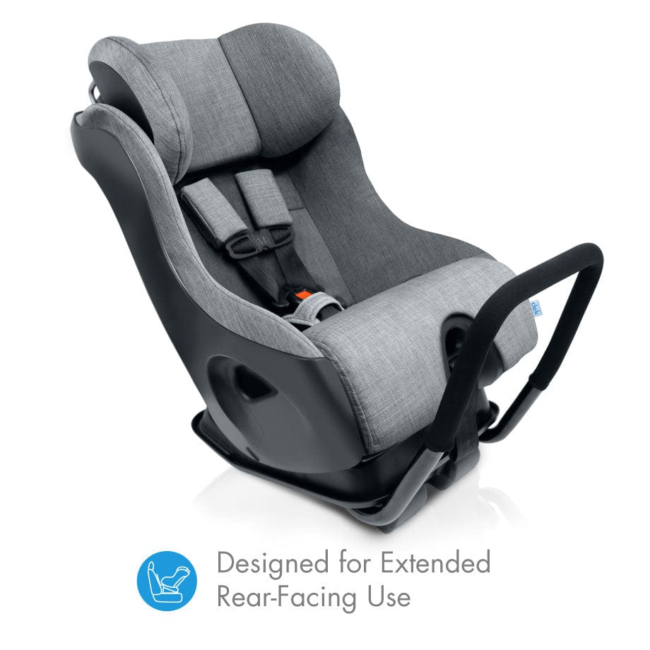 Compact rear facing convertible car clearance seat